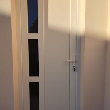 Central Studio Apartment Pula Extérieur photo